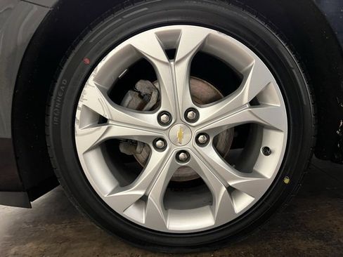 Used 2017 Chevrolet Cruze Premier image 10