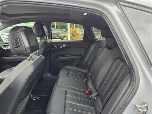 Used 2023 Audi Q4 e-tron Premium Plus w/ Premium Plus image 18