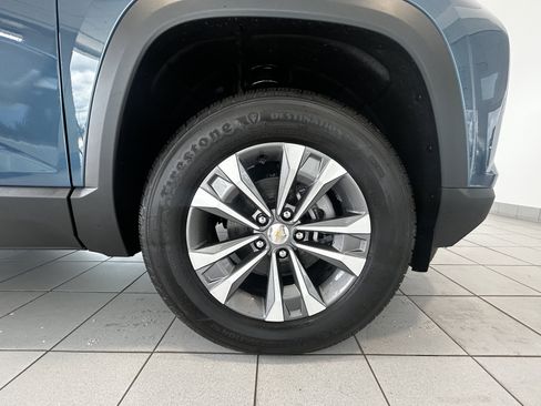 New 2027 Chevrolet Equinox LT FWD image 9