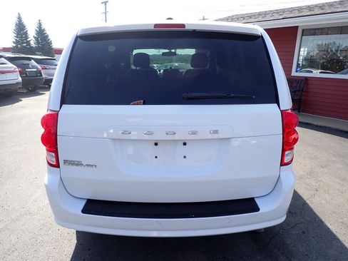 Used 2015 Dodge Grand Caravan SE w/ Quick Order Package 29E SE FWD image 5