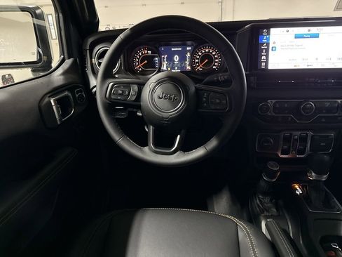 New 2026 Jeep Gladiator Sport image 11