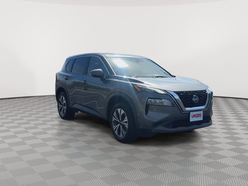 Used 2023 Nissan Rogue SV AWD/4WD image 2