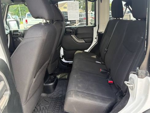 Used 2018 Jeep Wrangler Unlimited Sport S AWD/4WD image 10