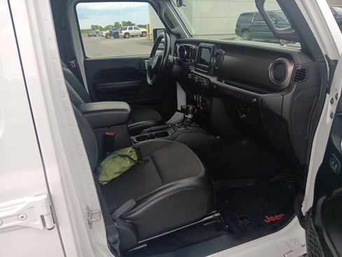 Used 2020 Jeep Wrangler Unlimited Sport AWD/4WD image 19
