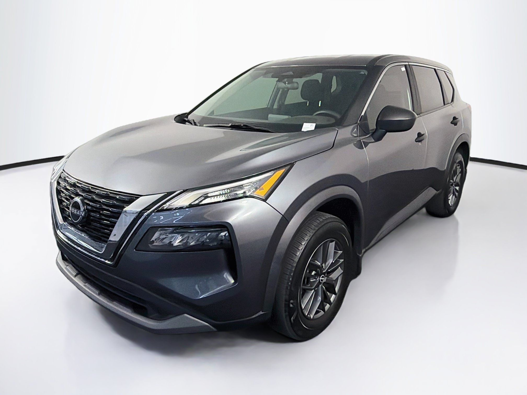 Used 2023 Nissan Rogue S FWD image 3