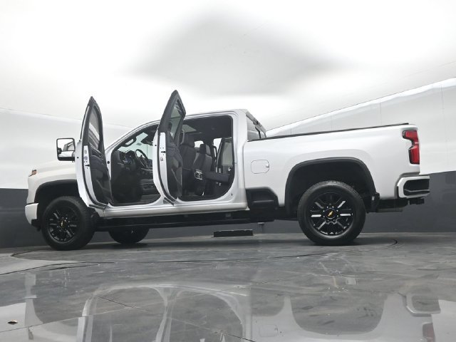 Used 2024 Chevrolet Silverado 3500 High Country w/ High Country Premium Package AWD/4WD image 74