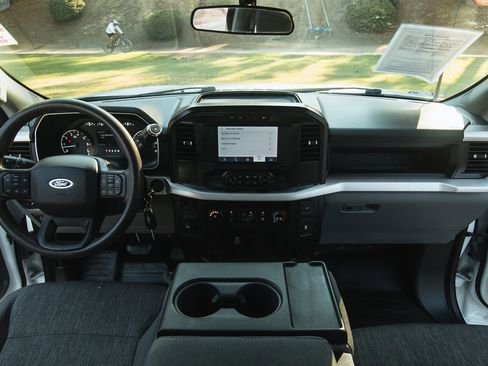 Used 2022 Ford F150 XL image 24