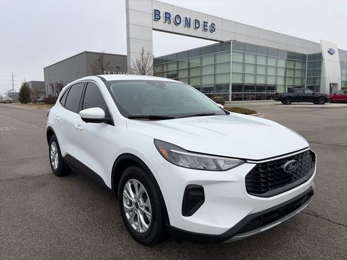 Used 2023 Ford Escape Active w/ Tech Pack #2 image 1