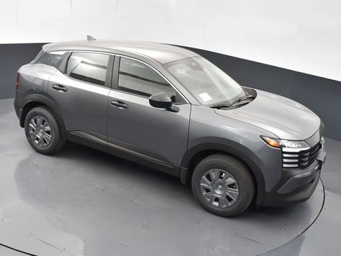 Used 2025 Nissan Kicks S image 42