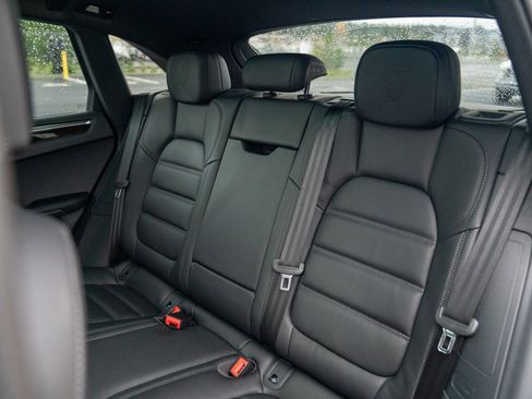 New 2026 Porsche Macan image 24