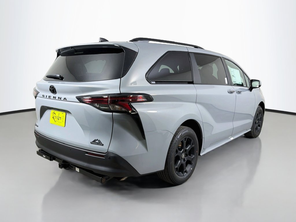 New 2026 Toyota Sienna XLE Woodland Edition AWD/4WD image 6
