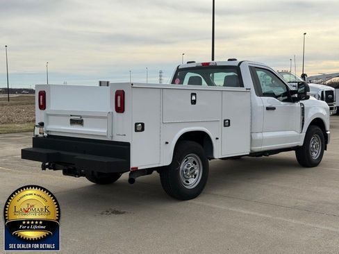Used 2023 Ford F250 XL w/ XL Chrome Package RWD image 5