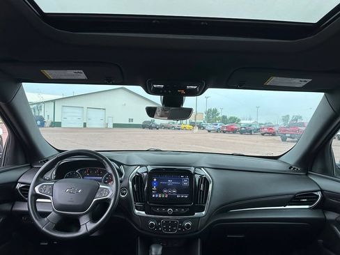 Used 2023 Chevrolet Traverse RS AWD/4WD image 28