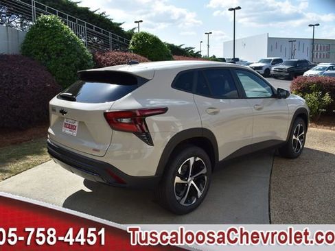 New 2026 Chevrolet Trax RS FWD image 10