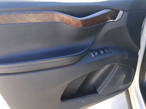 Used 2021 Tesla Model X Long Range image 12