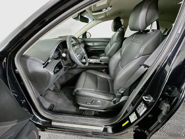 Used 2022 Genesis GV70 2.5T AWD/4WD image 22