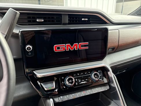 Certified 2025 GMC Sierra 2500 Denali Ultimate image 27