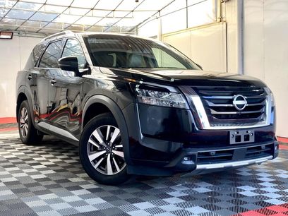 Used 2022 Nissan Pathfinder SL