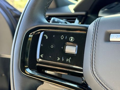 Used 2025 Land Rover Range Rover Velar Dynamic SE image 12