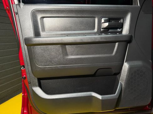 Used 2014 RAM 1500 Express AWD/4WD image 17