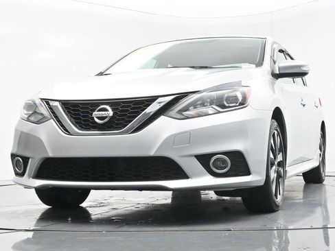 Used 2017 Nissan Sentra SR Turbo FWD image 46