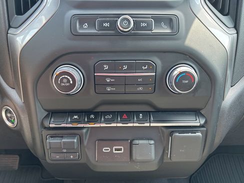 Used 2024 Chevrolet Silverado 1500 Custom AWD/4WD image 31