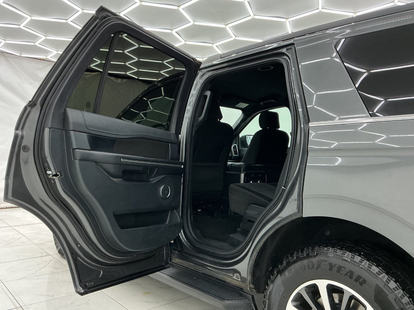Used 2020 Ford Expedition XLT AWD/4WD image 22