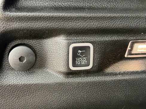 Used 2021 Jeep Grand Cherokee L Limited AWD/4WD image 37