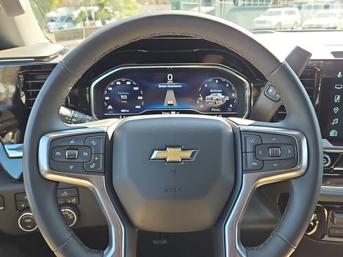 Used 2025 Chevrolet Silverado 1500 LT image 19