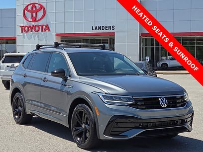 Used 2023 Volkswagen Tiguan SE R-Line