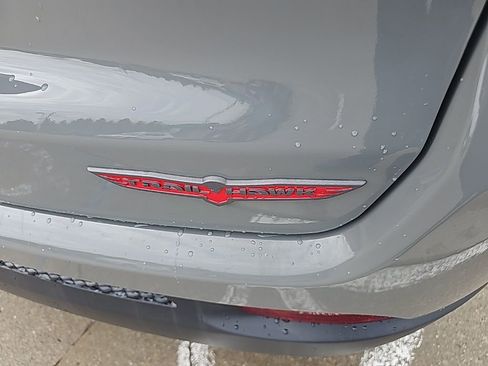 Used 2022 Jeep Compass Trailhawk w/ Trailhawk Convenience Group image 12