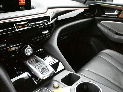 Certified 2022 Acura MDX SH-AWD w/ Technology Package image 4