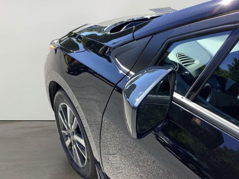 Used 2025 Nissan Versa SV w/ Trunk Package image 11