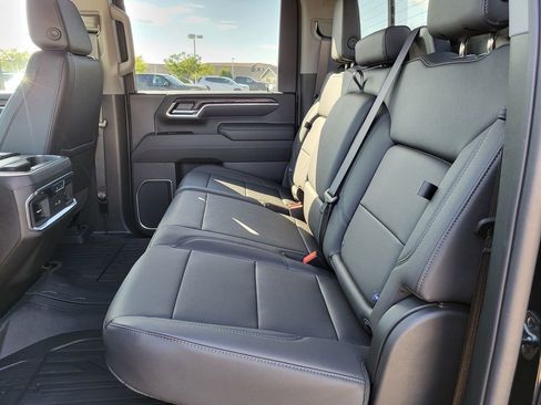 New 2025 GMC Sierra 2500 SLT w/ SLT Premium Package image 5