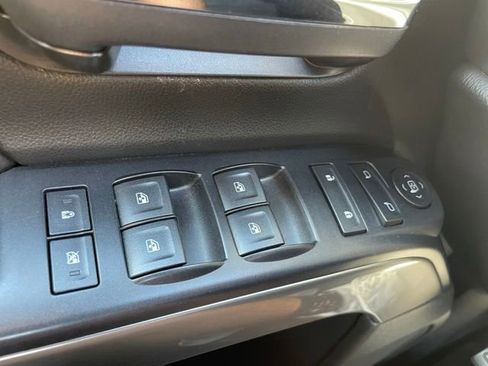 Used 2018 Chevrolet Silverado 1500 LT w/ All Star Edition AWD/4WD image 9