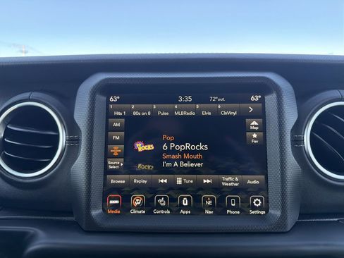 Used 2023 Jeep Wrangler Unlimited Sahara w/ Cold Weather Group AWD/4WD image 24