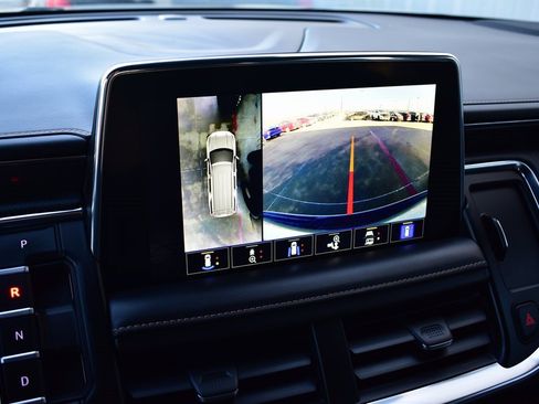 Used 2023 GMC Yukon XL AT4 w/ AT4 Premium Plus Package image 50