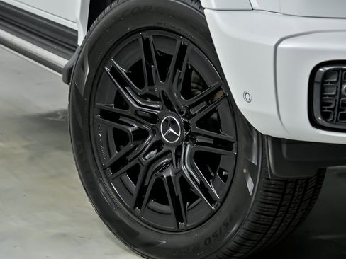 Used 2025 Mercedes-Benz G 580 w/ EQ Technology image 4