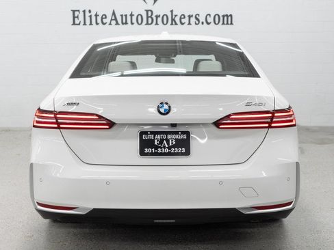 Used 2025 BMW 540i xDrive AWD/4WD image 4