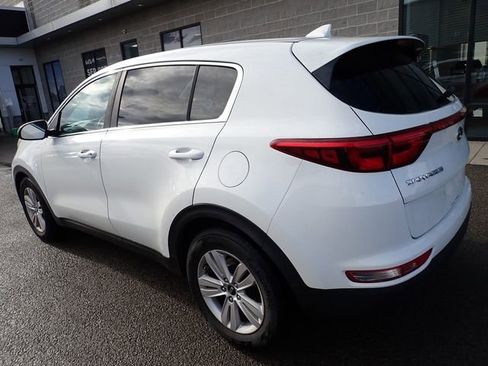 Used 2018 Kia Sportage LX image 2