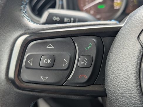 Used 2024 Jeep Wrangler Unlimited Rubicon 4xe AWD/4WD image 17