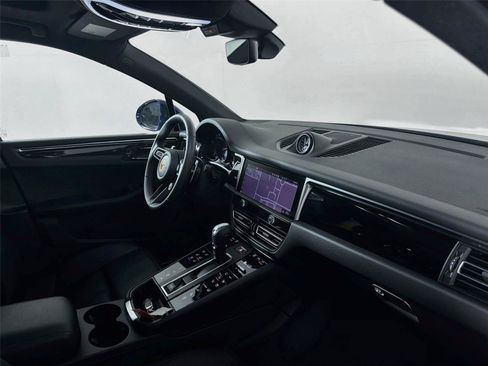 Certified 2026 Porsche Macan S AWD/4WD image 29