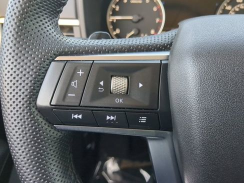 Used 2023 Mitsubishi Outlander SE image 23