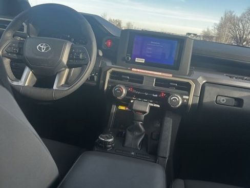 Used 2024 Toyota Tacoma TRD Off-Road image 25