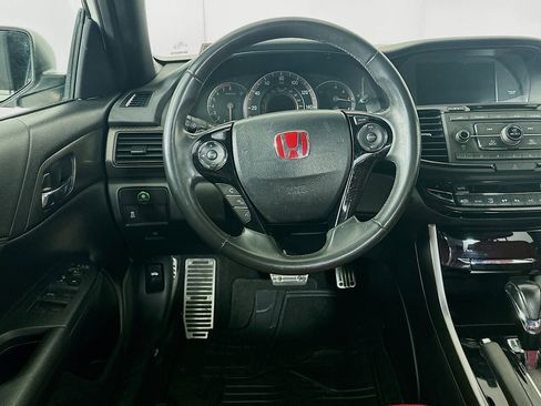 Used 2017 Honda Accord Sport image 17