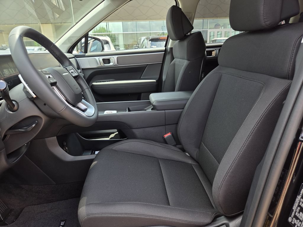 Used 2026 Hyundai Santa Fe SE FWD image 10