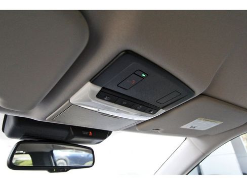 Used 2023 Mitsubishi Outlander FWD image 21