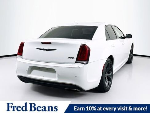 Used 2022 Chrysler 300 Touring L w/ Popular Equipment Group image 9