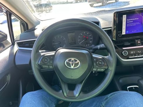 Certified 2025 Toyota Corolla LE image 32