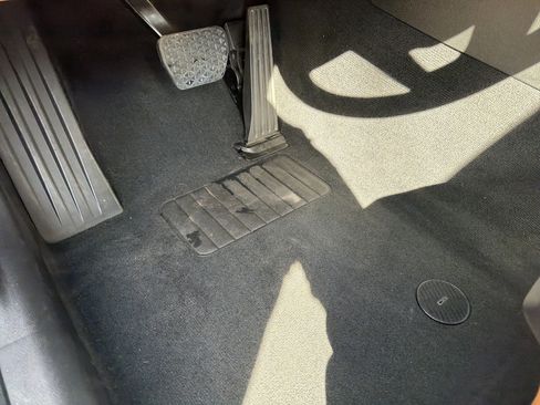 Certified 2024 BMW 330i Sedan image 17